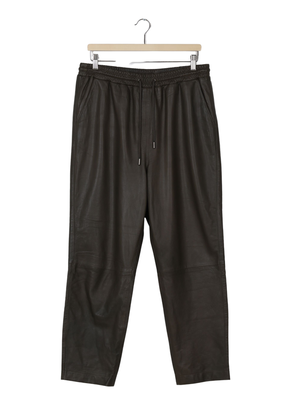 PRE-LOVED AFSLAPPEDE LÆDERBUKSER - SILLE FIT - Black