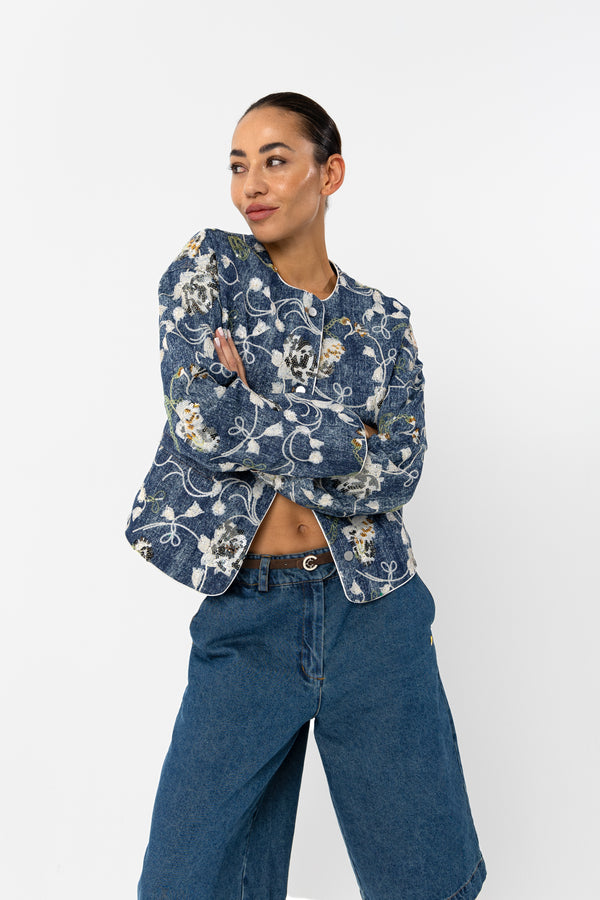 HIGHLAND HERITAGE LOOK 3