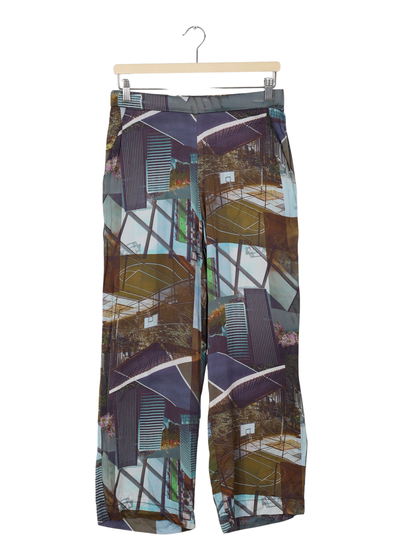 PRE-LOVED BUKSER I URBAN COLLAGE PRINT - Urban collage print