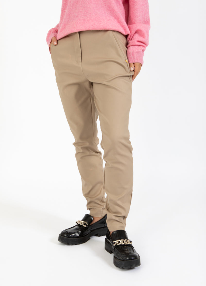 Coster Copenhagen BUKSER NORMALLÆNGDE - STELLA PASFORM Pants Desert sand - 329