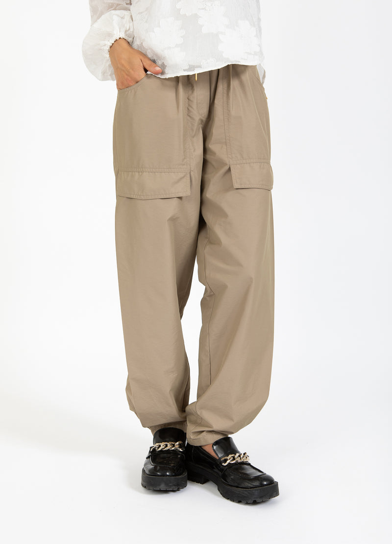 Coster Copenhagen CARGO BUKSER - SILLE FIT Pants Desert sand - 329