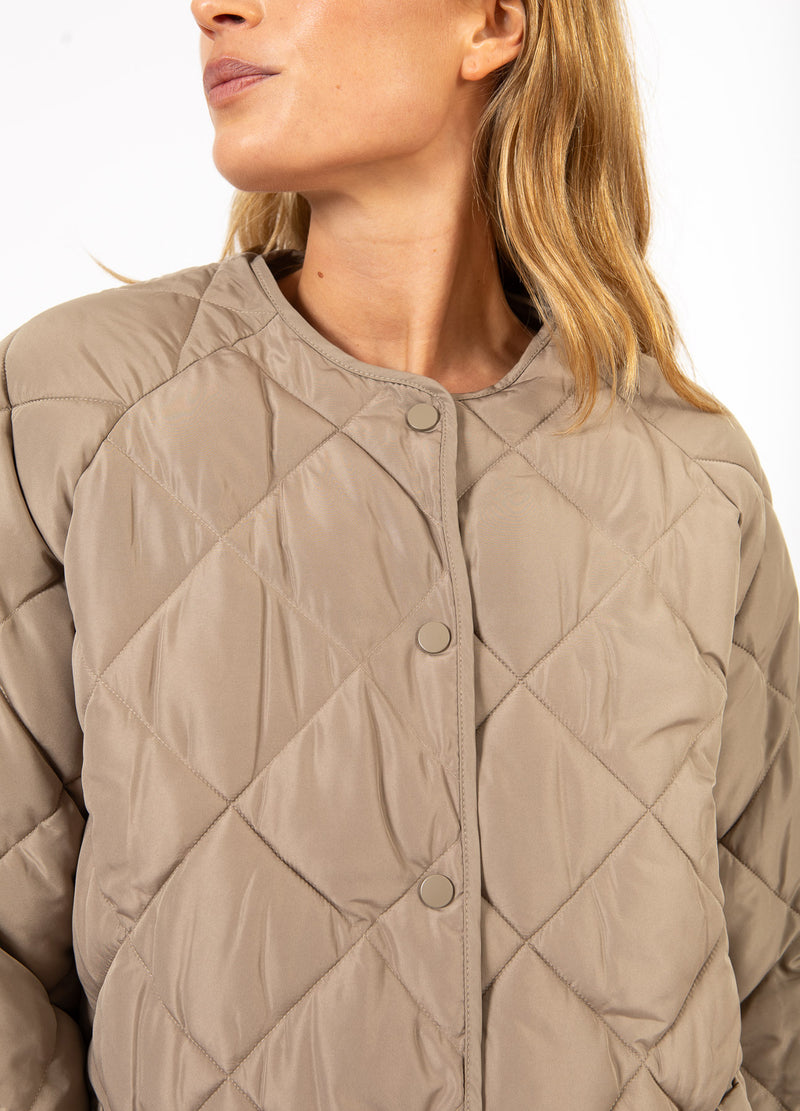 CC Heart CC HEART ASTA QUILTET LØS JAKKE Outerwear Sand - 251