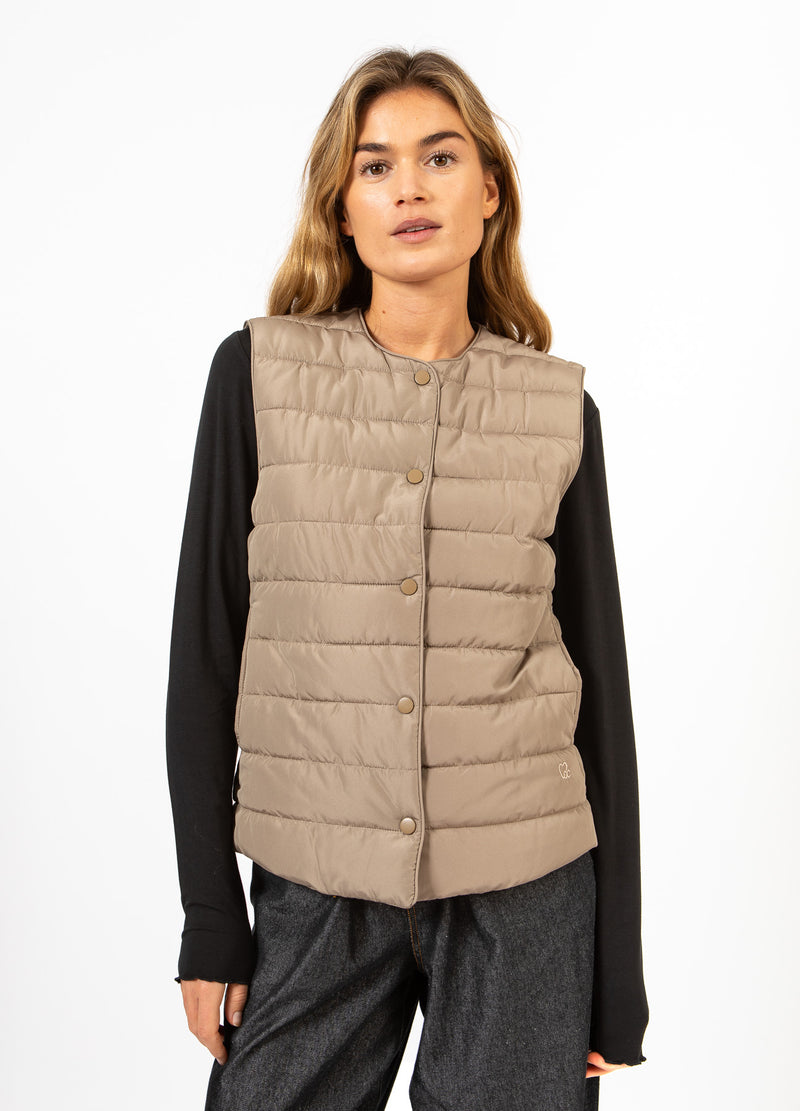 CC Heart CC HEART ASTA QUILTET VEST Outerwear Sand - 251
