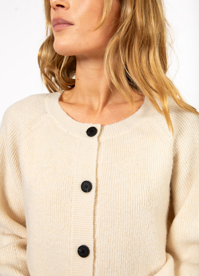 CC Heart CC HEART EMMA O-UDSKÆRING STRIKKET CARDIGAN Knitwear Creme - 241