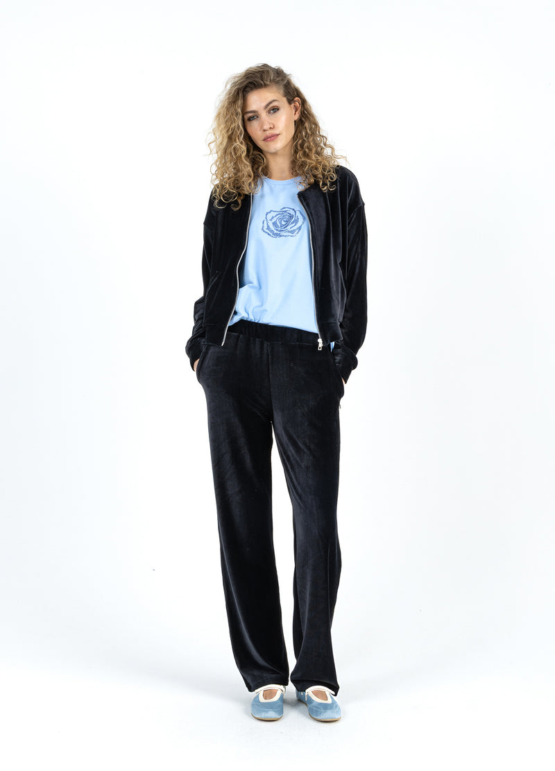 Coster Copenhagen FLØJLSBUKSER - SILLE FIT Pants Black - 100