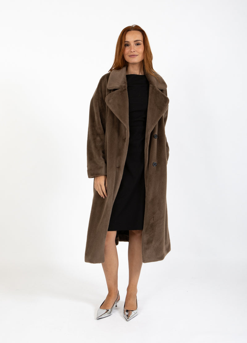 Coster Copenhagen LANG PELSFRAGT Outerwear Toffee Beige - 349