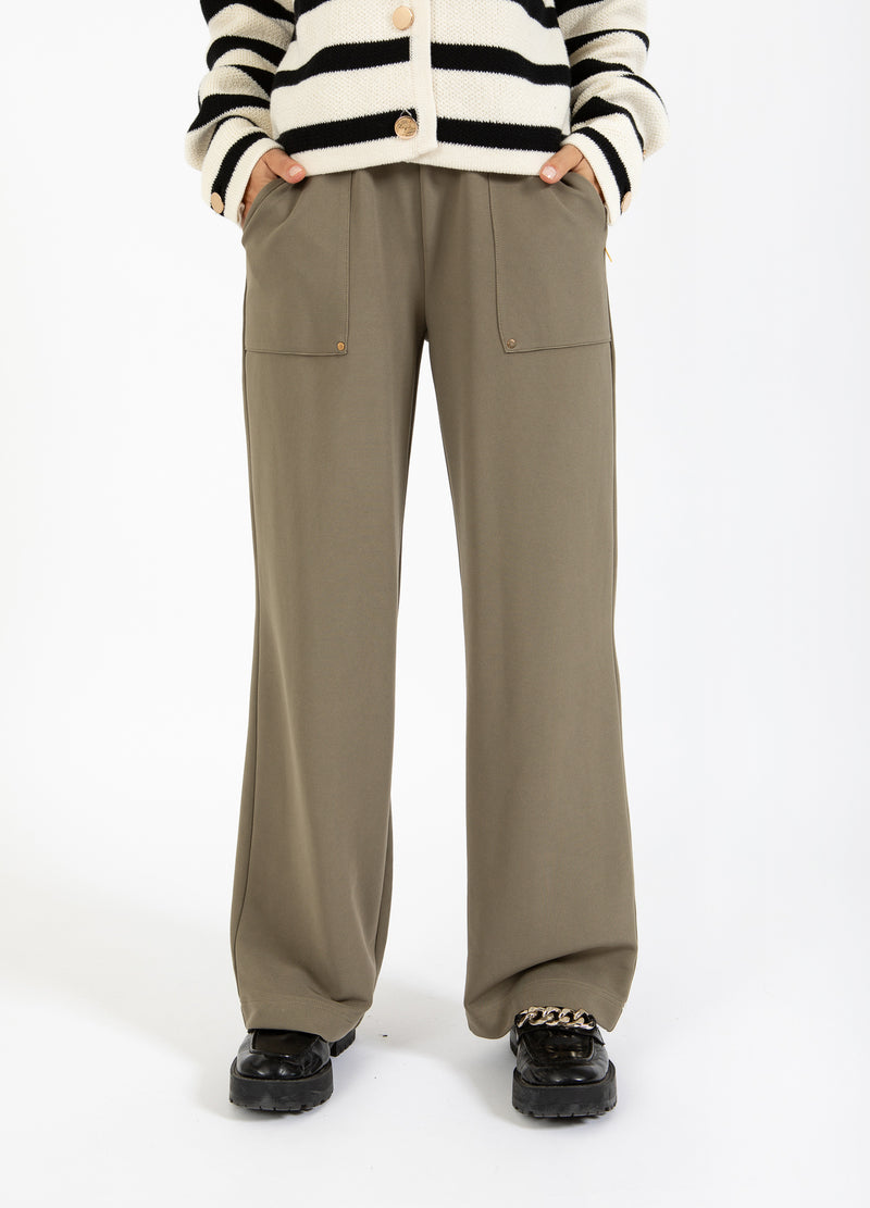 Coster Copenhagen SPORTY BUKSER - SILLE FIT Pants Dusty olive - 479