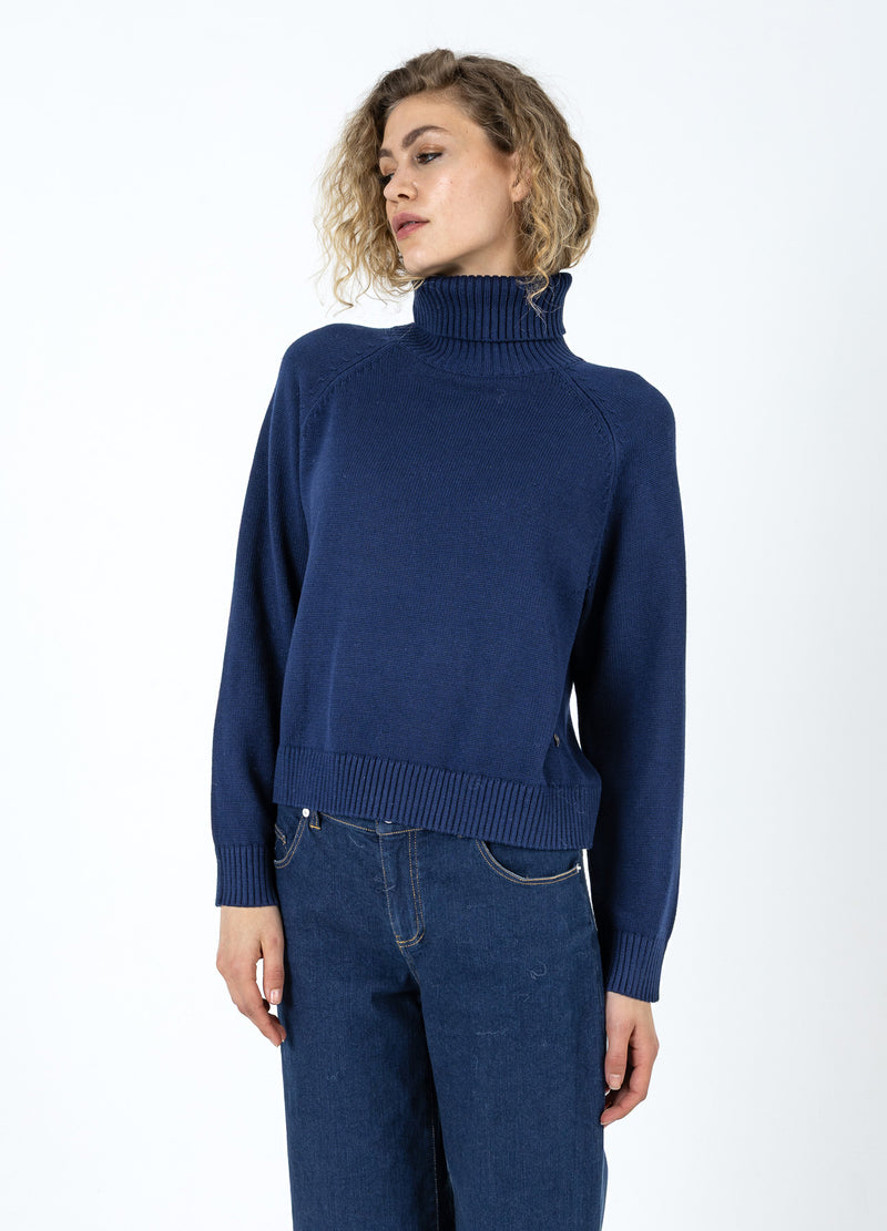 Coster Copenhagen STRIKKET MED HØJ HALS I BOMULD Knitwear Eclipse blue - 555