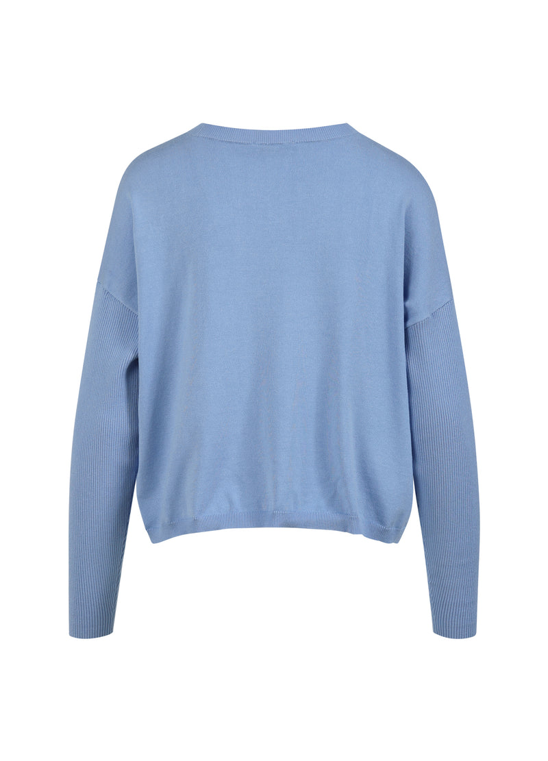 Coster Copenhagen STRIK MED DROP-SKULDRE OG STRAMME ÆRMER Knitwear Ice blue - 544