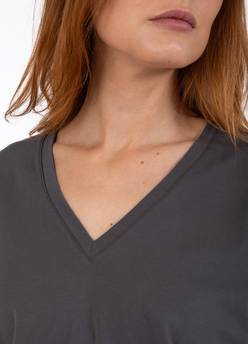 Coster Copenhagen T-SHIRT MED V-UDSKÆRING - MELLEMLANGE ÆRMER T-Shirt Volcanic grey - 188