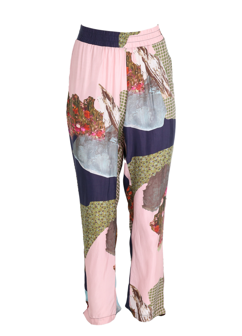 PRE-LOVED BUKSER I MOUNTAIN COLLAGE PRINT  - Mountain collage print